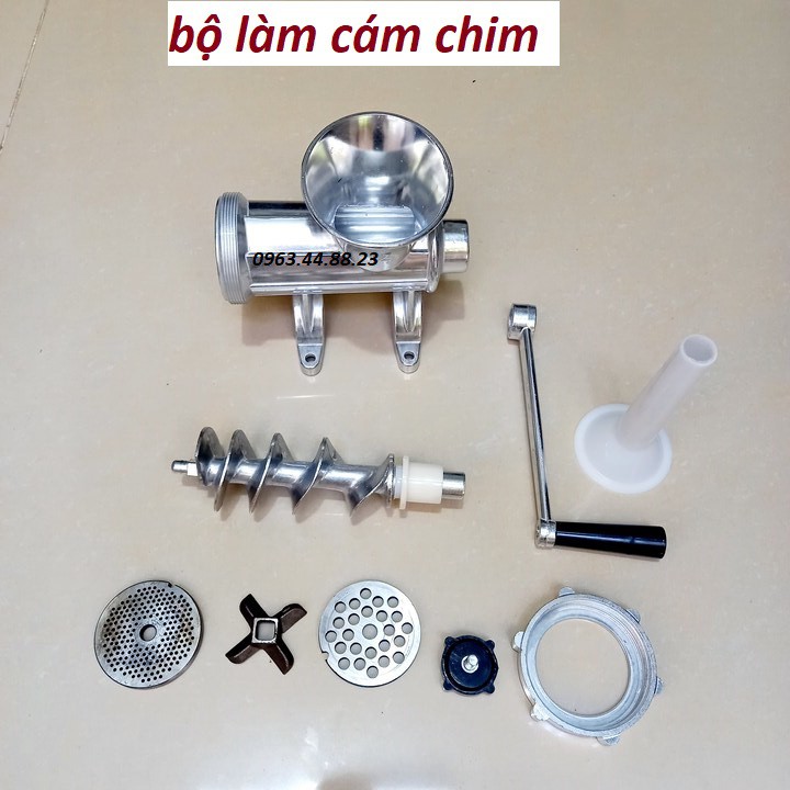 Máy đùn cám chim, cám cò, thịt, cua làm thức ăn cho cá, động vật