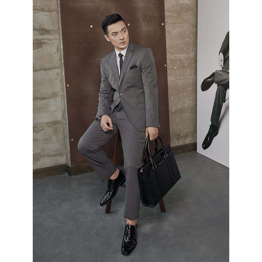 BỘ SUIT ARISTINO 2 khuy lịch lãm, trẻ trung form dáng suông vừa ASU00101