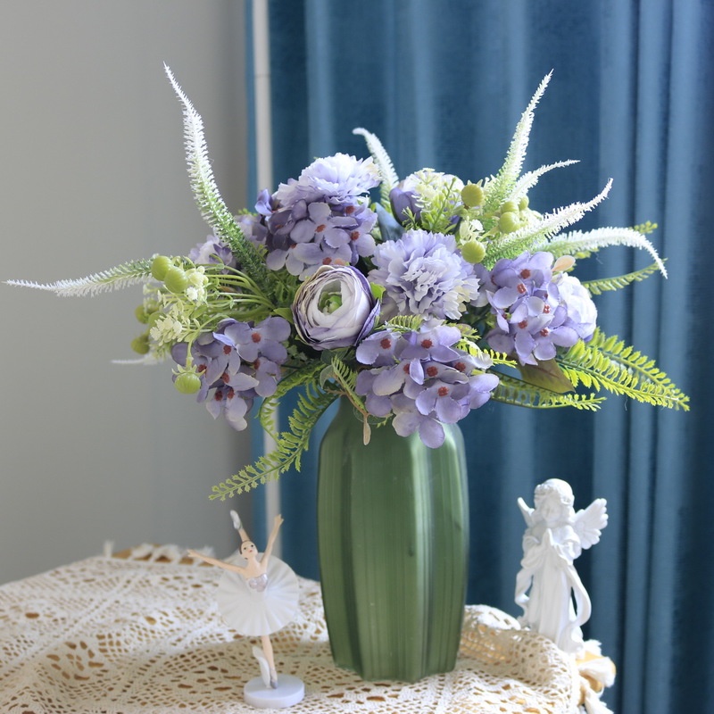 Bó Hoa Cẩm Chướng Giả Bằng Lụa Dùng Trang Trí Tiệc Cưới