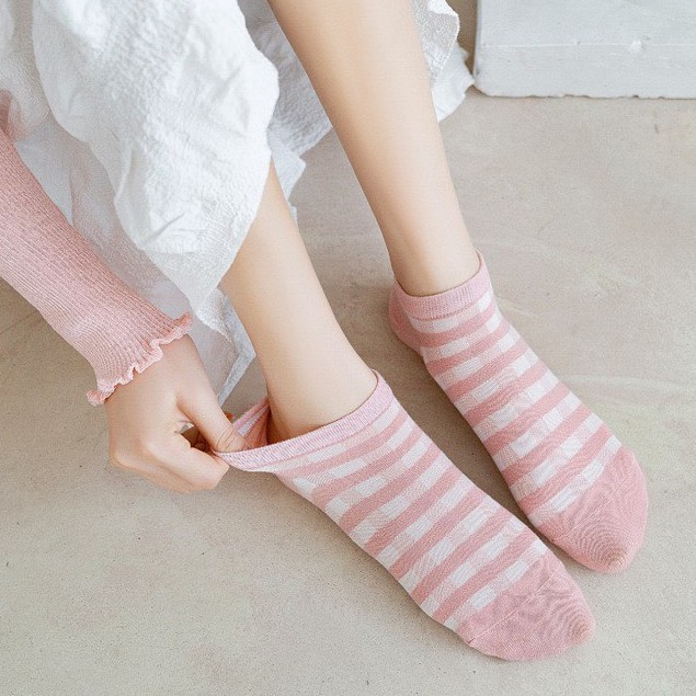 Tất Nữ cổ ngắn Đẹp dệt kim thêu tông hồng cotton được chọn màu mẫu CW226