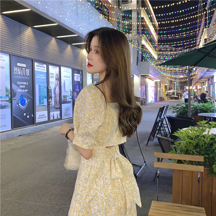 Đầm tay phồng ngắn in hoa thời trang Pháp 2021 thanh lịch