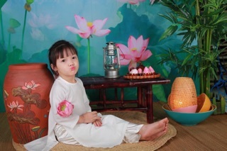Áo dài lụa trắng ( kèm quần và mấn)