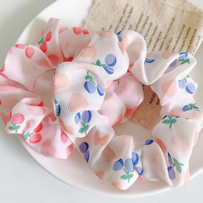 Dây buộc tóc vải scrunchies họa tiết trái cherry dày dặn, Buộc tóc vải đeo tay scrunchies xinh xắn