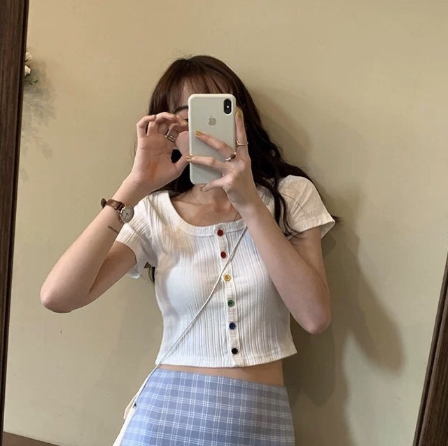 Áo Croptop nữ Ulzzang trơn body dính cúc màu | BigBuy360 - bigbuy360.vn