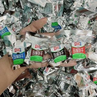 1 thùng 2,5kg lương khô mini