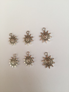 Charm Mặt Trời May Mắn Xâu Vòng