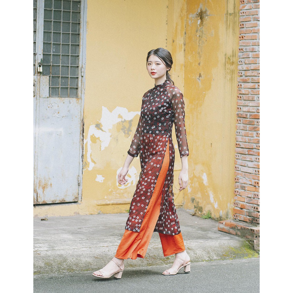 Áo dài voan hoa Chu Sa form truyền thống