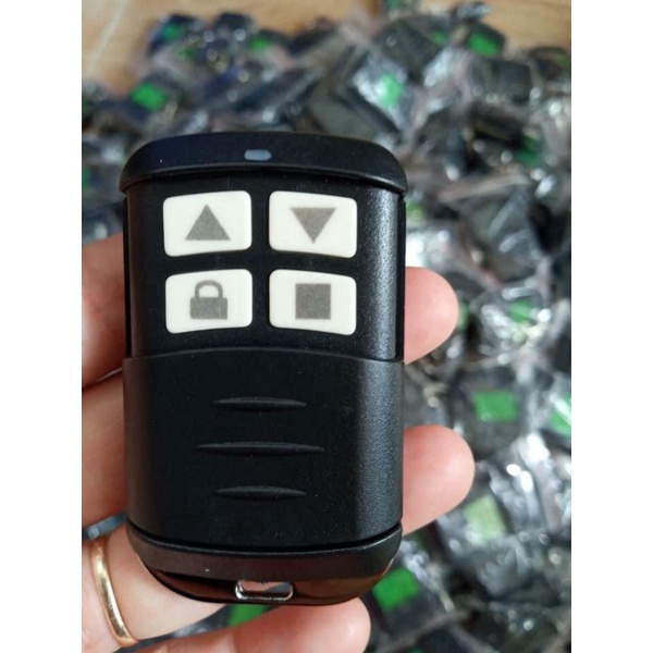 Điều khiển cửa cuốn TEC Mã Gạt 433mhz chống nước