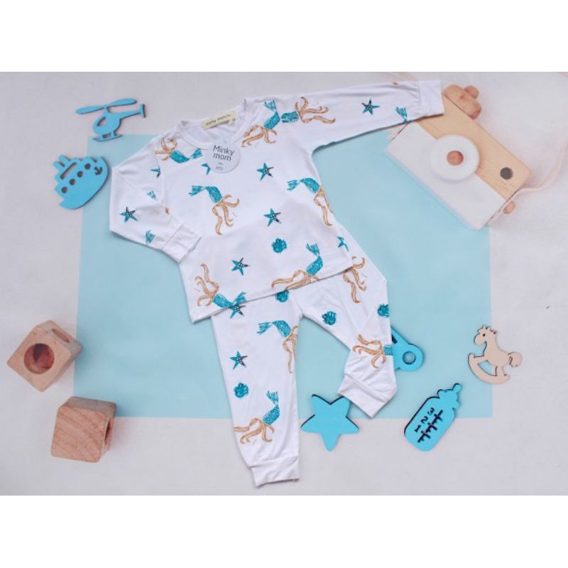 Bộ dài tay thun lạnh Minky mom nền trắng họa tiết bạch tuộc