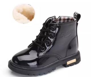 boot da bóng ngắn cổ
