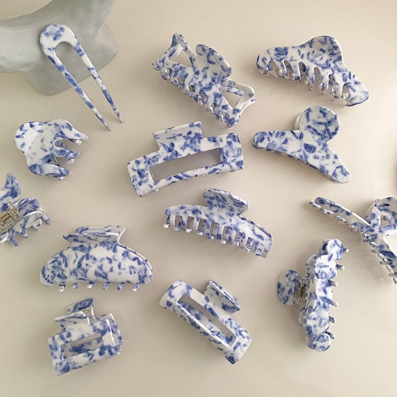 Kẹp gắp tóc càng cua họa tiết gốm sứ màu xanh dương và trắng phong cách Trung Hoa cho nữ