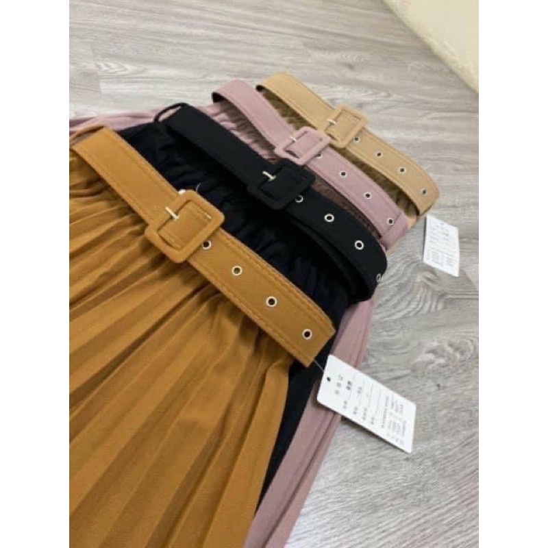 chân váy xếp li kèm đai