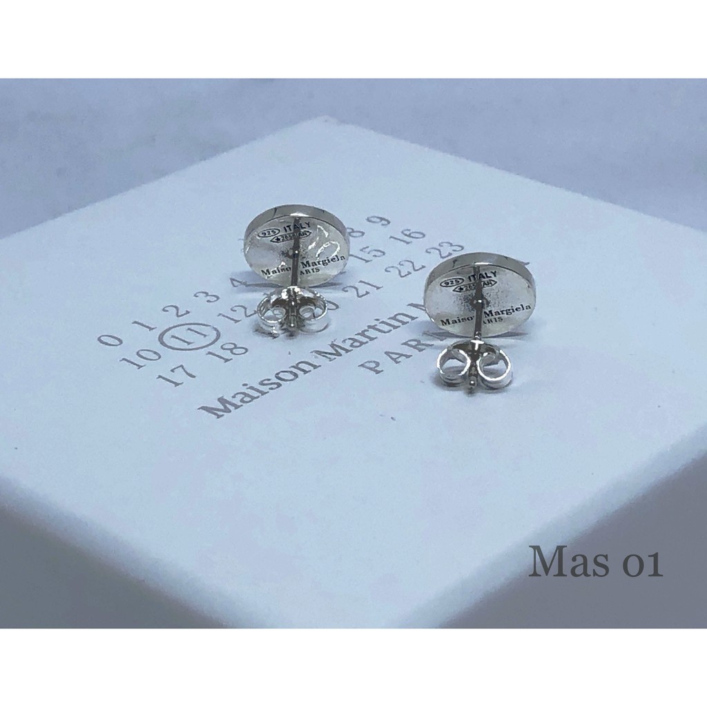 Khuyên tai Maison Margiela logo stud earrings ss20