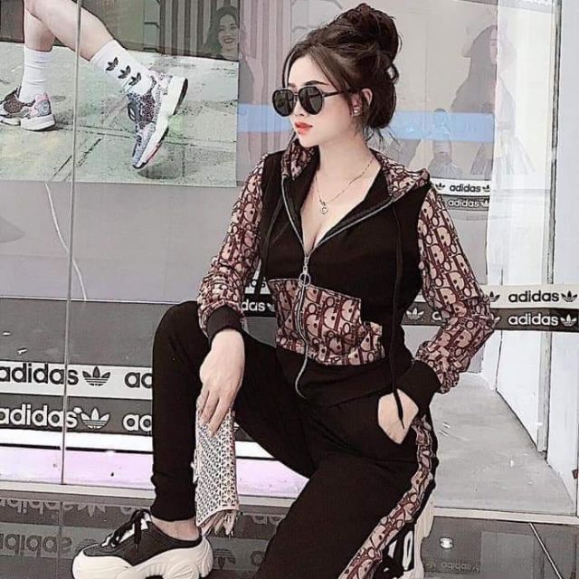 shop hằng vũ chuyên sỉ lẻ quần áo thời trang giá rẻ. đơn lẻ trà giang 2 bộ piza ma 120k ...............................