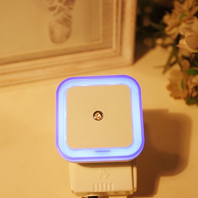 Đèn Ngủ Vuông Bóng Led Tự Cảm Biến - Nhỏ Gọn Tiện Dụng (DN1)