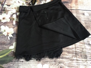 Chân váy đáp cúc vạt chéo