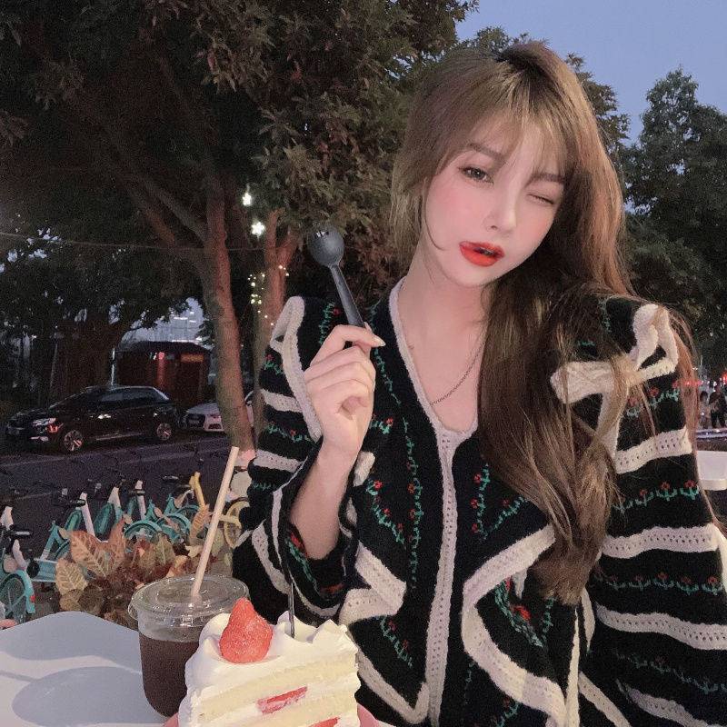 Áo Sweater Tay Dài Dáng Rộng Màu Sắc Tương Phản Phong Cách Retro