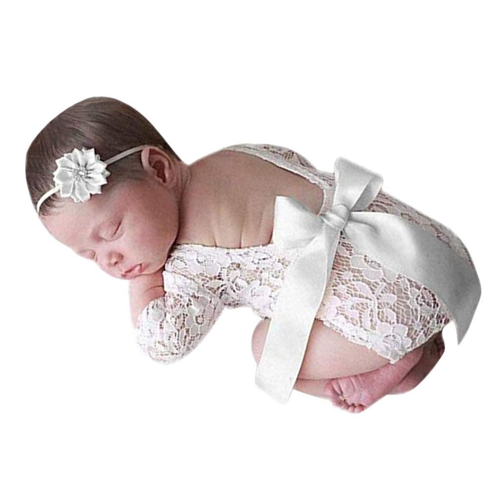 Áo Liền Quần Cổ Chữ V Khoét Sâu Hở Lưng Phối Ren Cho Bé Sơ Sinh