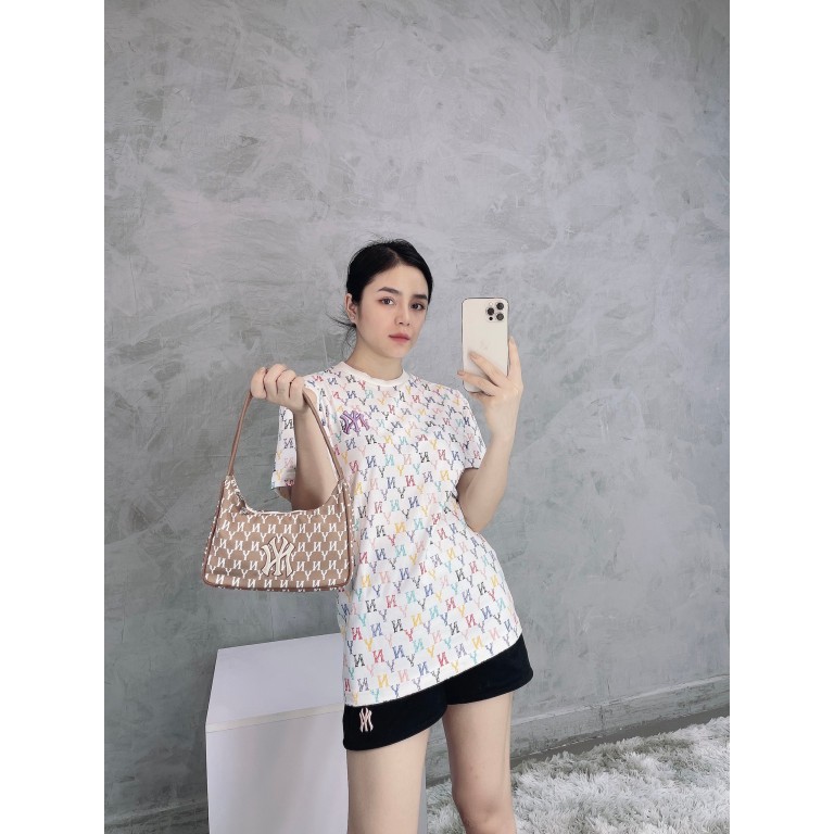 (HÀNG XUẤT XỊN) Túi xách B224 MONOGRAM JACQUARD HOBO BAG BROWN  Kích thước: 22 cm x 6 cm x 17 cm Made in Viet//nam