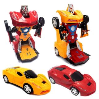 Ô TÔ BIẾN HINGF THÀNH ROBOT