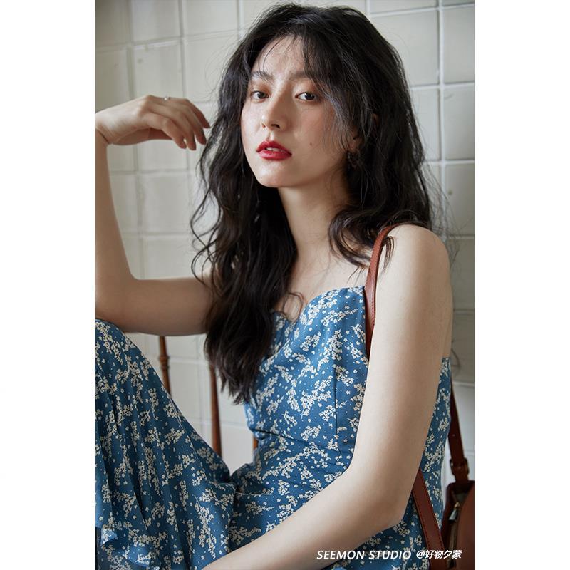 Đầm hai dây màu xanh dương in họa tiết hoa phong cách thời trang Pháp dành cho nữ