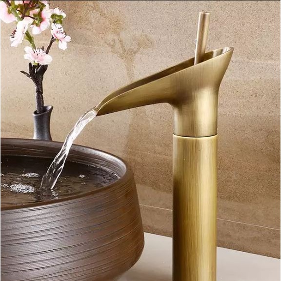 Vòi lavabo, vòi chậu rửa mặt nóng lạnh bằng đồng giả cổ kiểu dáng độc đáo -  QM.VR029B1