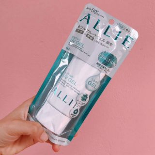 Kem chống nắng Allie Kanebo Extra UV Gel