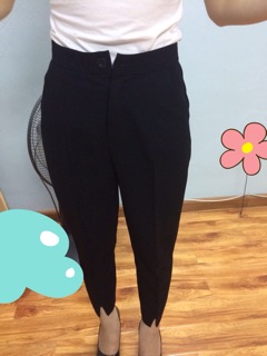 Quần baggy xẻ gấu