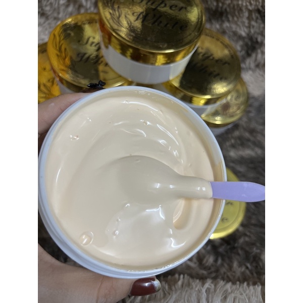 KEM BODY Phân Tử Nước SUPER WHITE 200gram