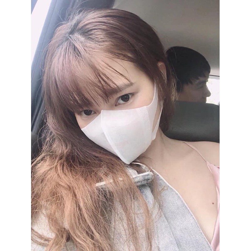Hộp 50 cái khẩu trang 3D Mask sử dụng công nghệ dập Nhật Bản