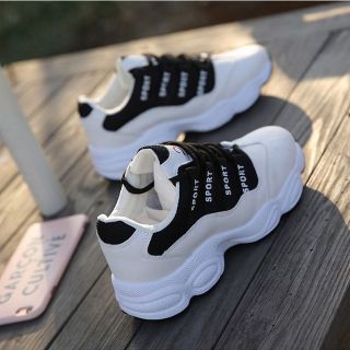 Giày nữ thể thao sneaker cá tính 2586