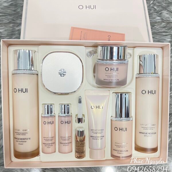 Bộ Dưỡng Da Trắng Hồng Căng Bóng Rạng Ngời Ohui Miracle Moisture Special Set 10sp