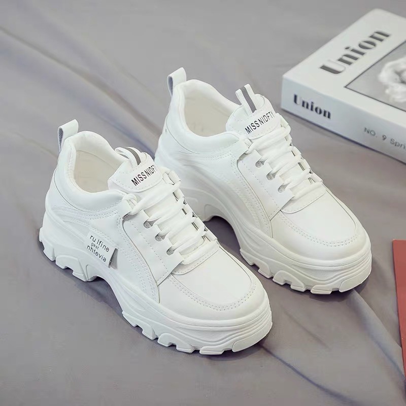 [Mã FAGREEN245 giảm 10% tối đa 30k đơn từ 99k] giày thể thao nữ đế răng cưa INE | BigBuy360 - bigbuy360.vn