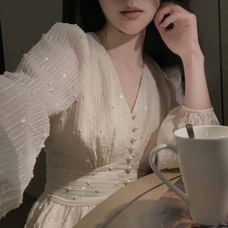 Đầm voan tay dài cổ chữ V đính kim sa phong cách vintage Pháp hàng mới năm 2021