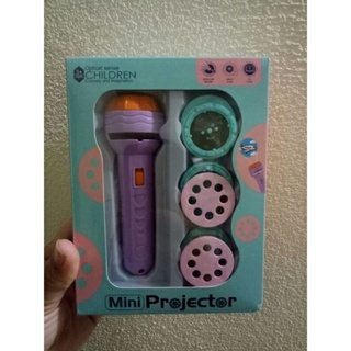 Đèn pin chiếu 80 hình cho bé
