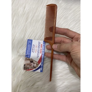 lược chuôi nhọn gỗ