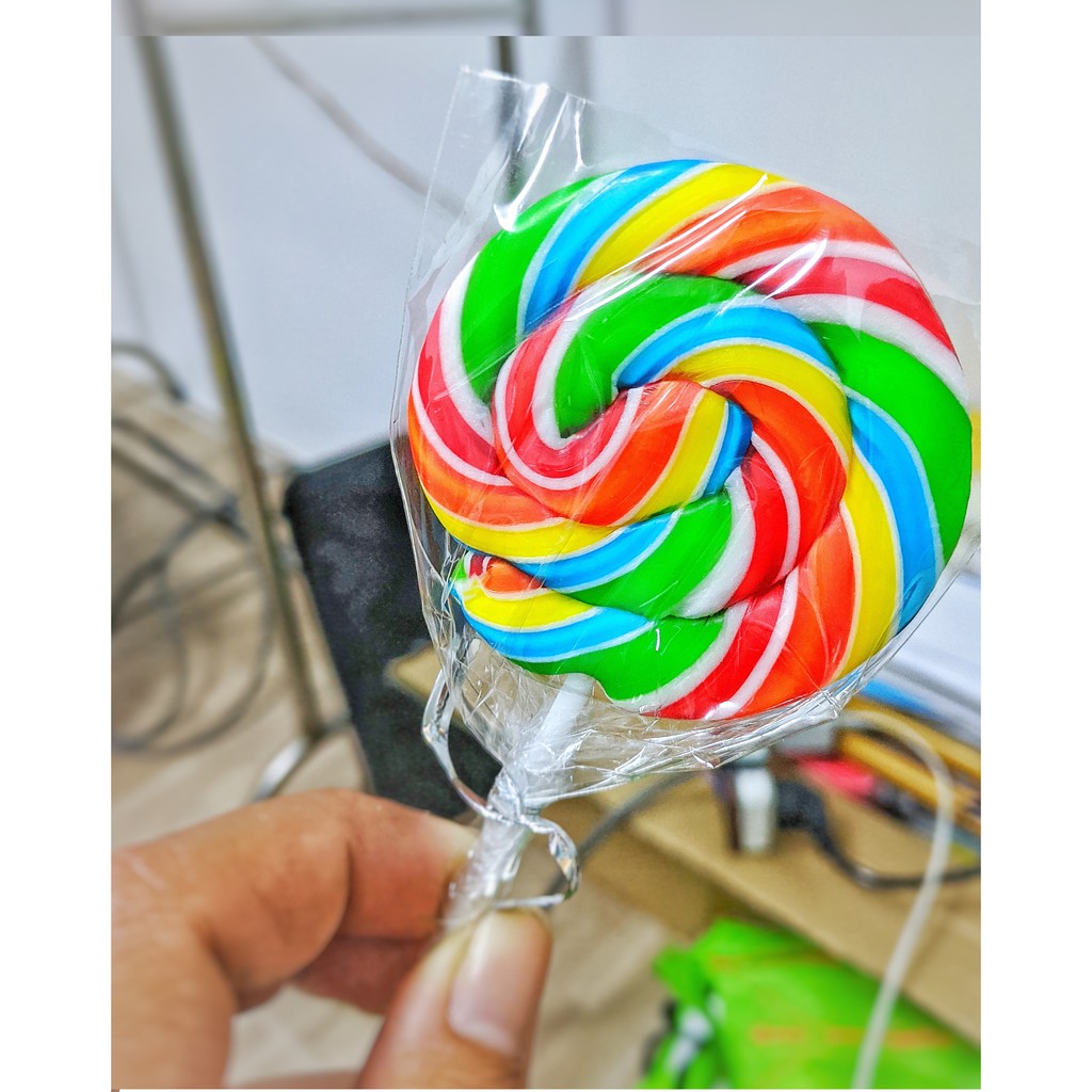 Kẹo Mút Cầu Vồng