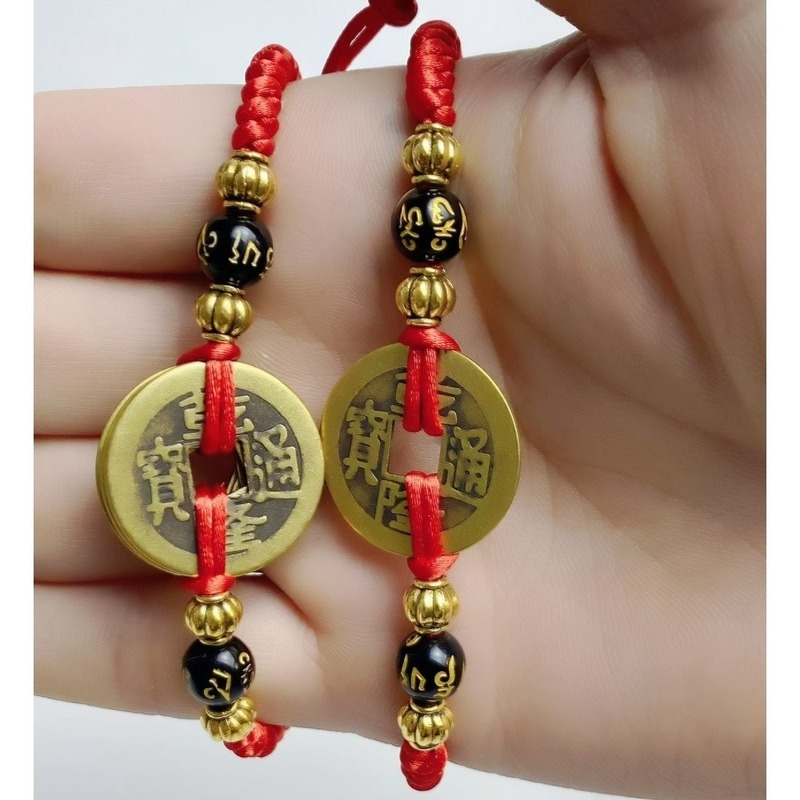 Vòng Tay Dây Đỏ May Mắn Đính Đồng Xu Phong Thủy Có Thể Điều Chỉnh Kích Thước Dành Cho Nam Và Nữ