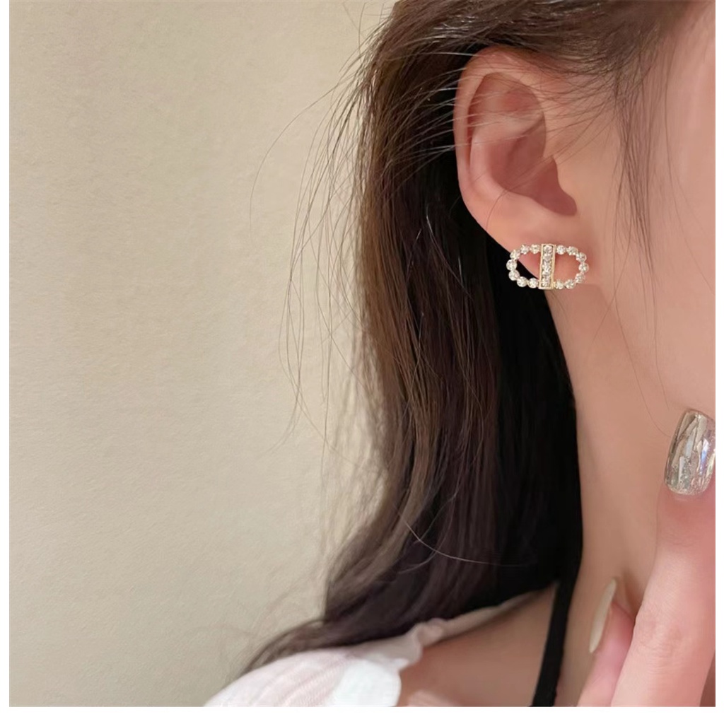 Khuyên Tai Đính Đá Cao Cấp Phong Cách Hàn Quốc Mới