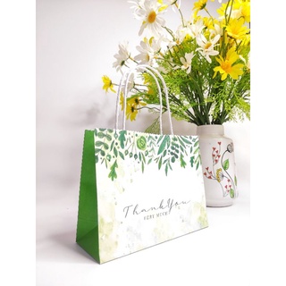 50 Túi kraft tự hủy đựng quà in họa tiết xanh lá KT 19x14.5x7 CM