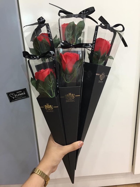 Hộp hoa sáp lẻ 1 bông hộp mika sịn logo 4 mặt