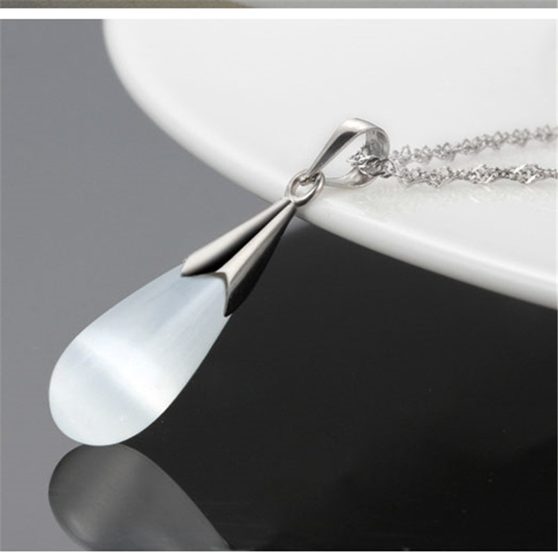 vòng cổ Bạc Mặt Đá Mặt Trăng