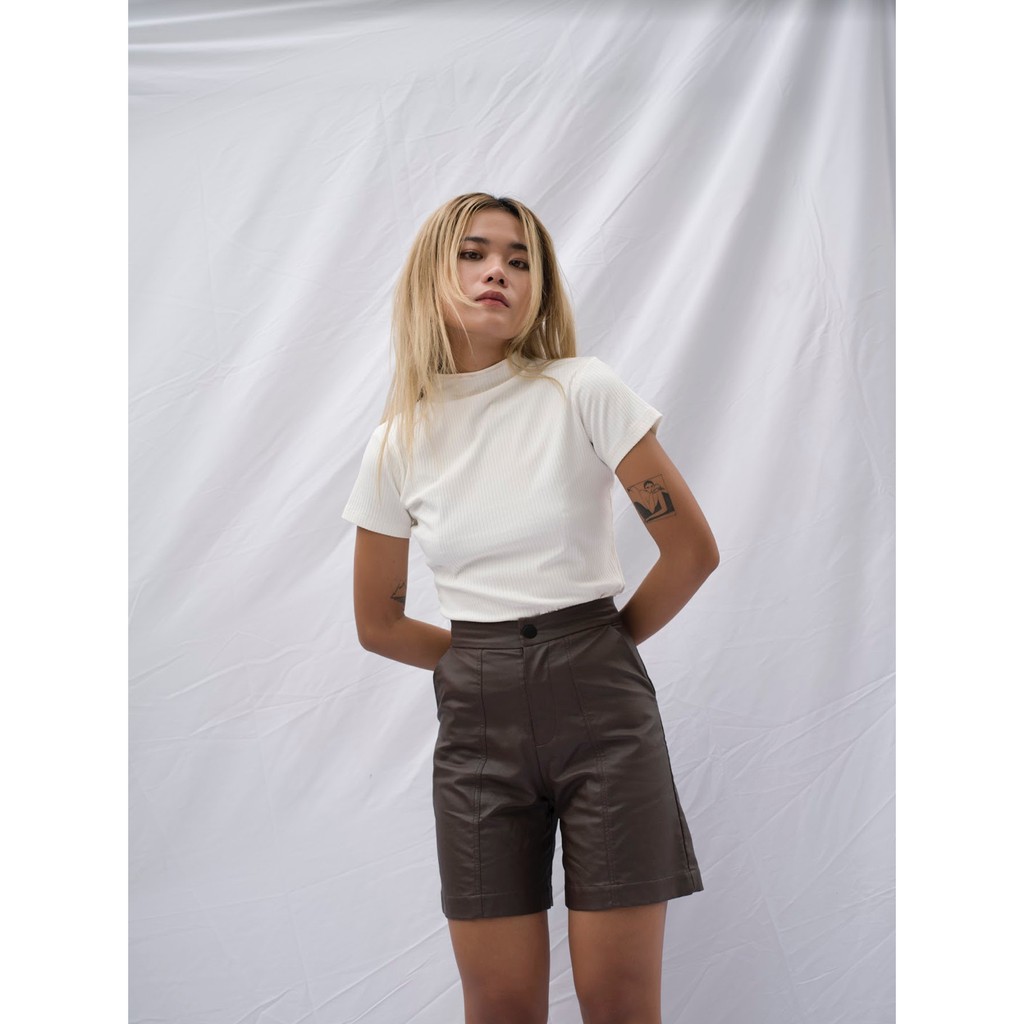 Là min - Quần da ngắn Leather Short