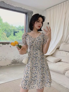 Đầm Hoa Nhún Ngực Nút Bọc