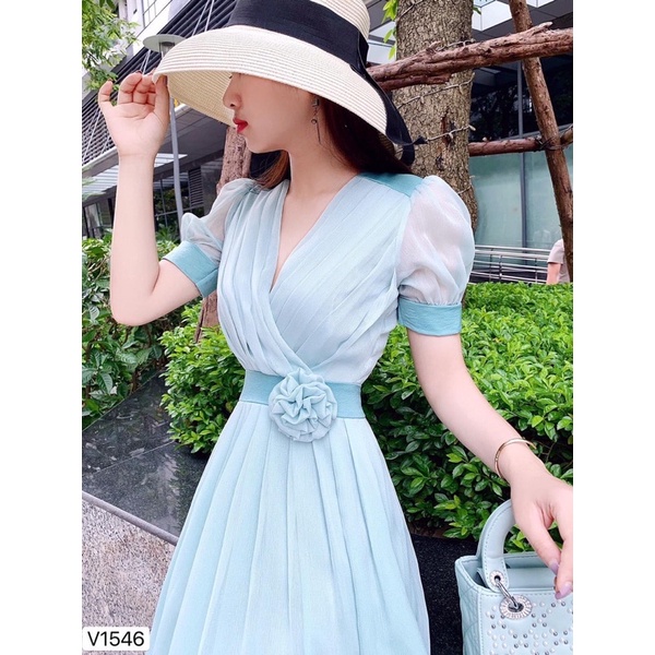 Váy xanh xoè xếp ly hàng thiết kế DVC