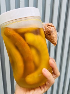 KH Hoang Vy me ngâm