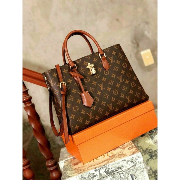 Túi xách tote LV