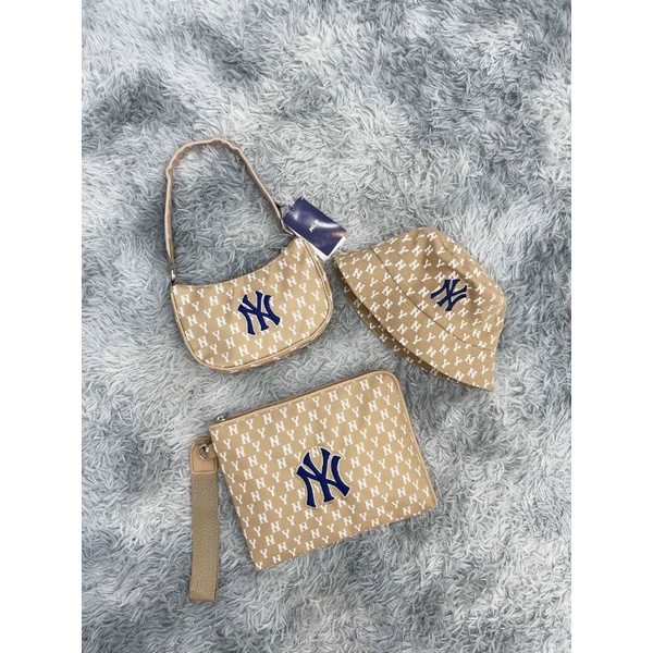 Clutch cầm tay MLB