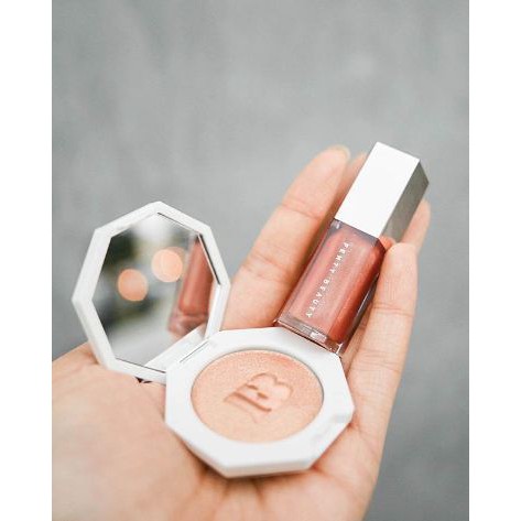 fenty lip gloss and highlight set