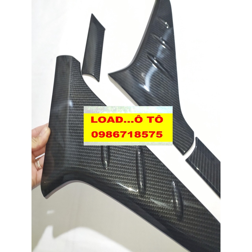 Bộ Ốp Trang Trí Kính sau Huyndai KONA Vân Carbon Cao Cấp, Có Sẵn Keo Dán 3M